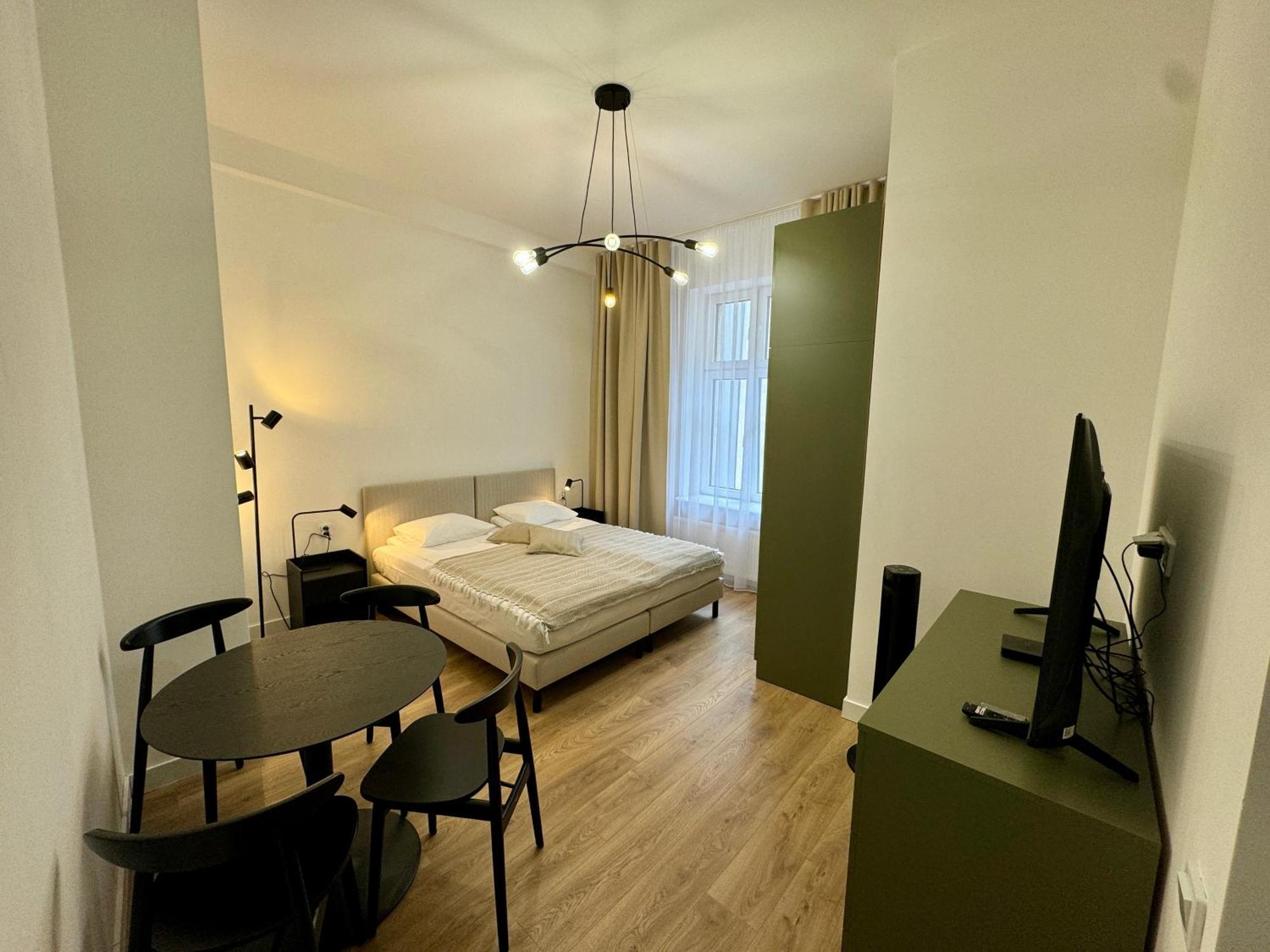 Przystanek Katowice Mariacka 7 Apartment Luaran gambar