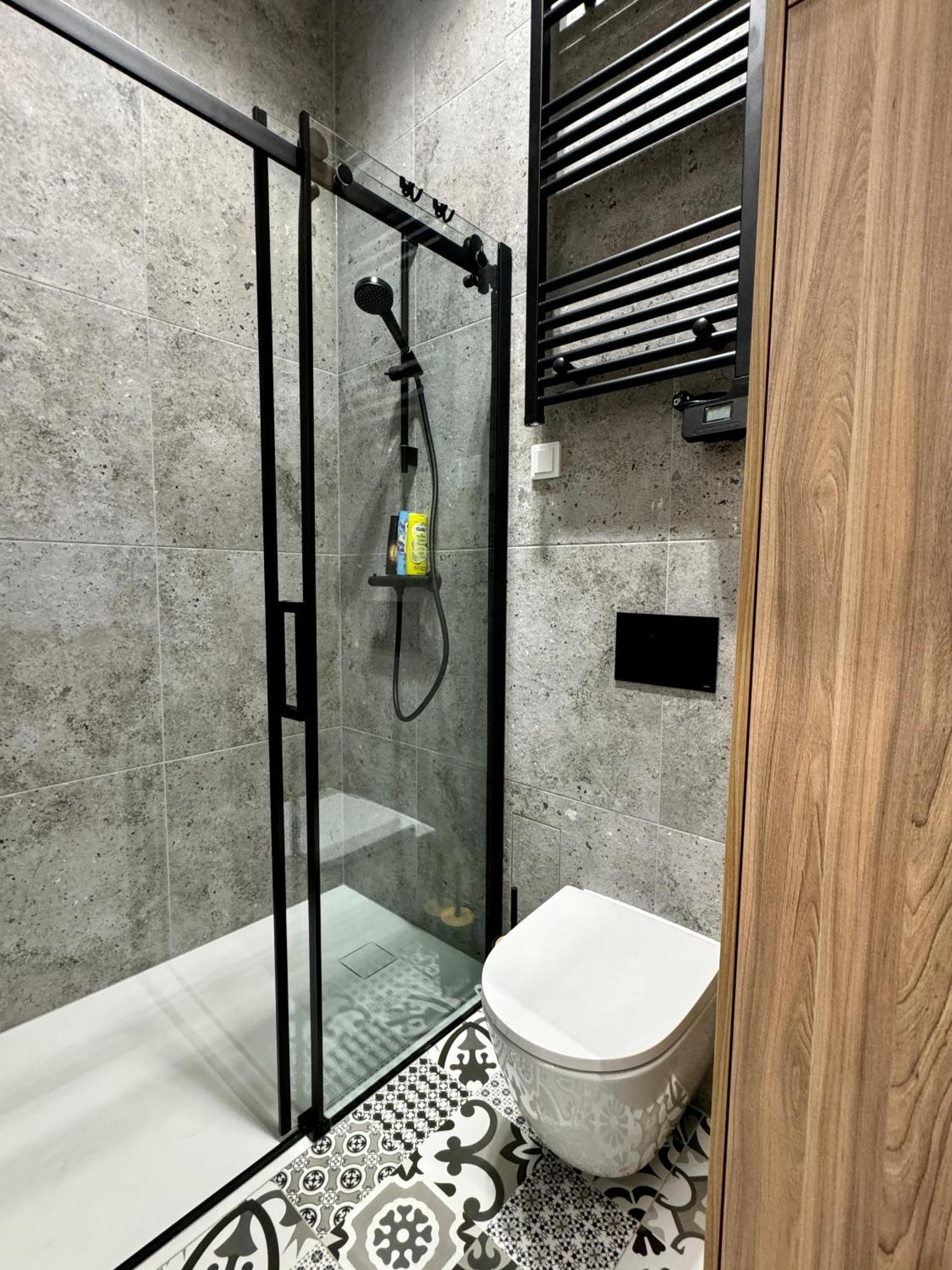 Przystanek Katowice Mariacka 7 Apartment Luaran gambar